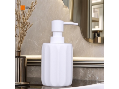 Luxury Hotel-Grade White Polyresin Dispenser Stripe Design Hand Soap Refillable Liquid Dish Soap Lotion Bathroom Kitchen Use