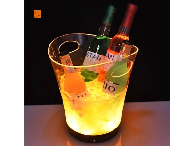 Factory Wholesale Luxury Metal Wine Ice Bucket Hotel Bar Champagne Brandy VODKA Cooler Multi-Colors Changing Storage Containers