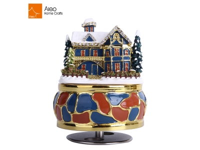 2018 Decoration Resin House Winter Season winding Music Box With Plating And Diamond
